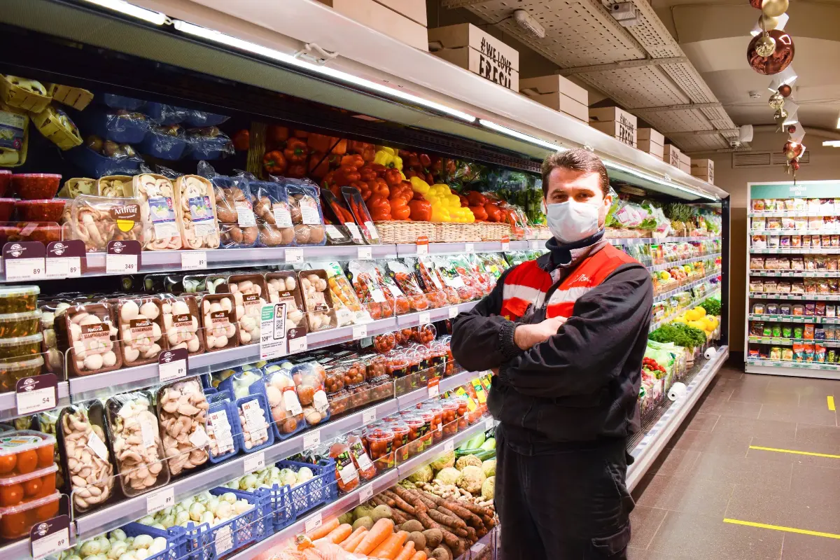 How to choose efficient commercial refrigeration equipment?