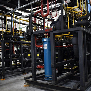 Experience in the implementation of a transcritical carbon dioxide refrigeration unit in the Auchan chain store in Pushkino